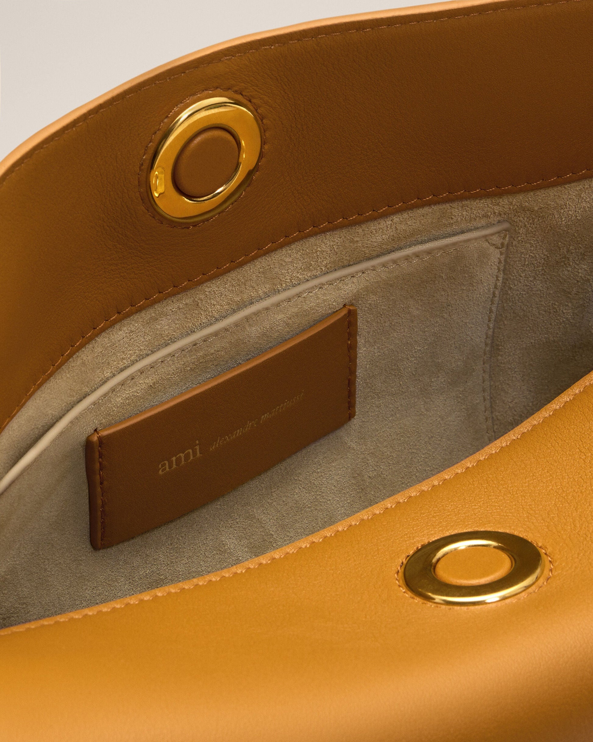 ULL027.AL0103.A086_F_8