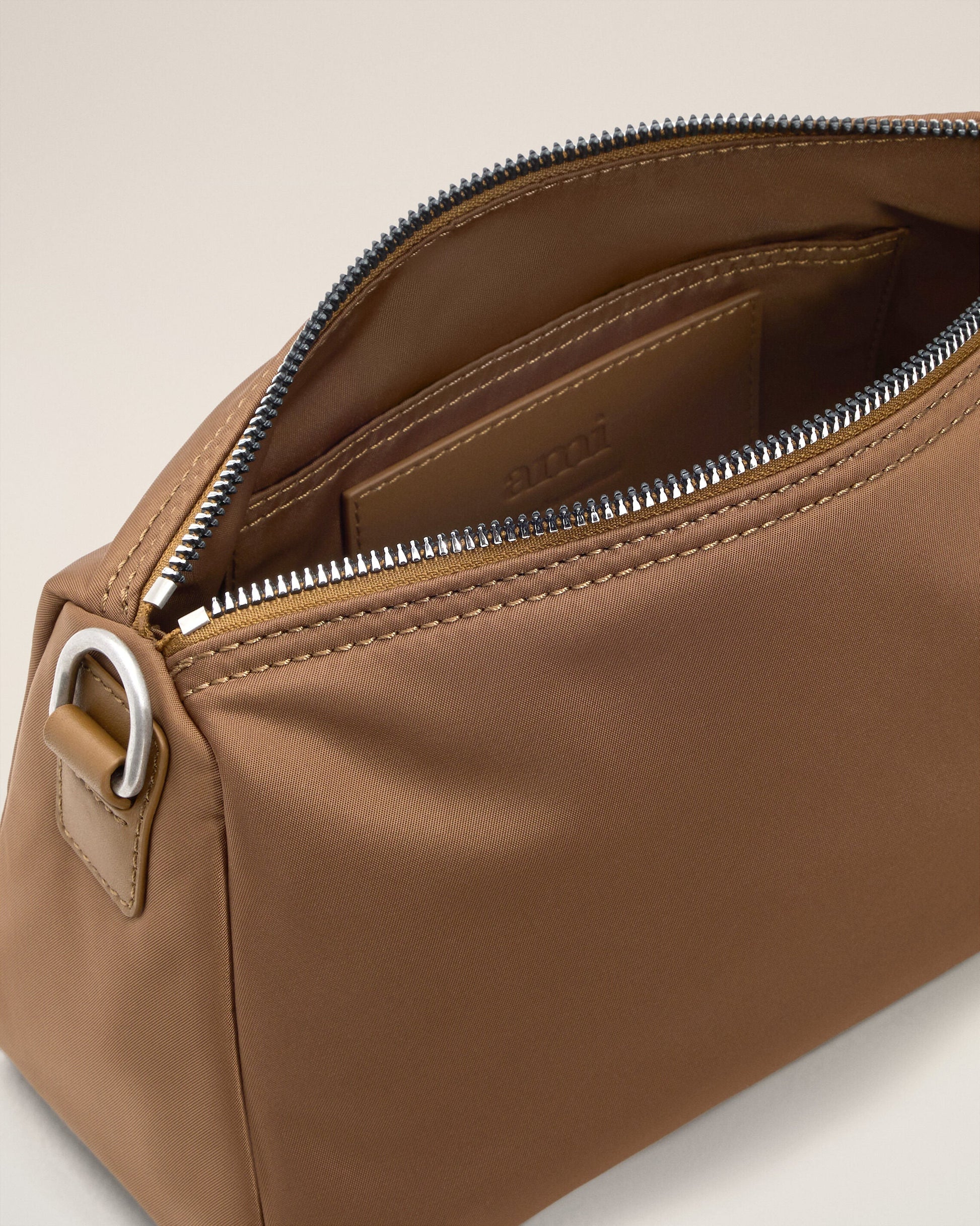 ULL707.AW0001.216_H_6