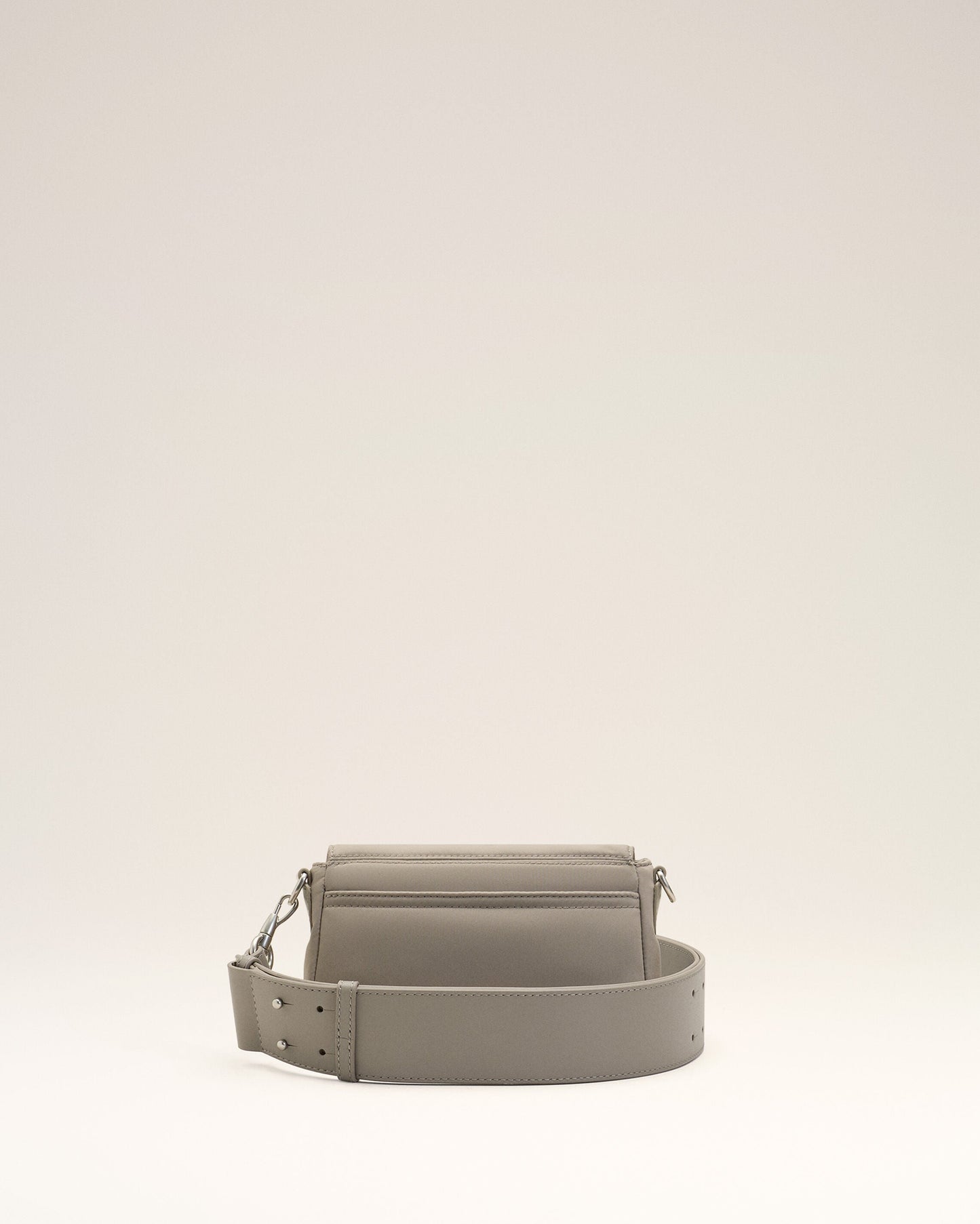 ULL710.AW0001.A002_F_4
