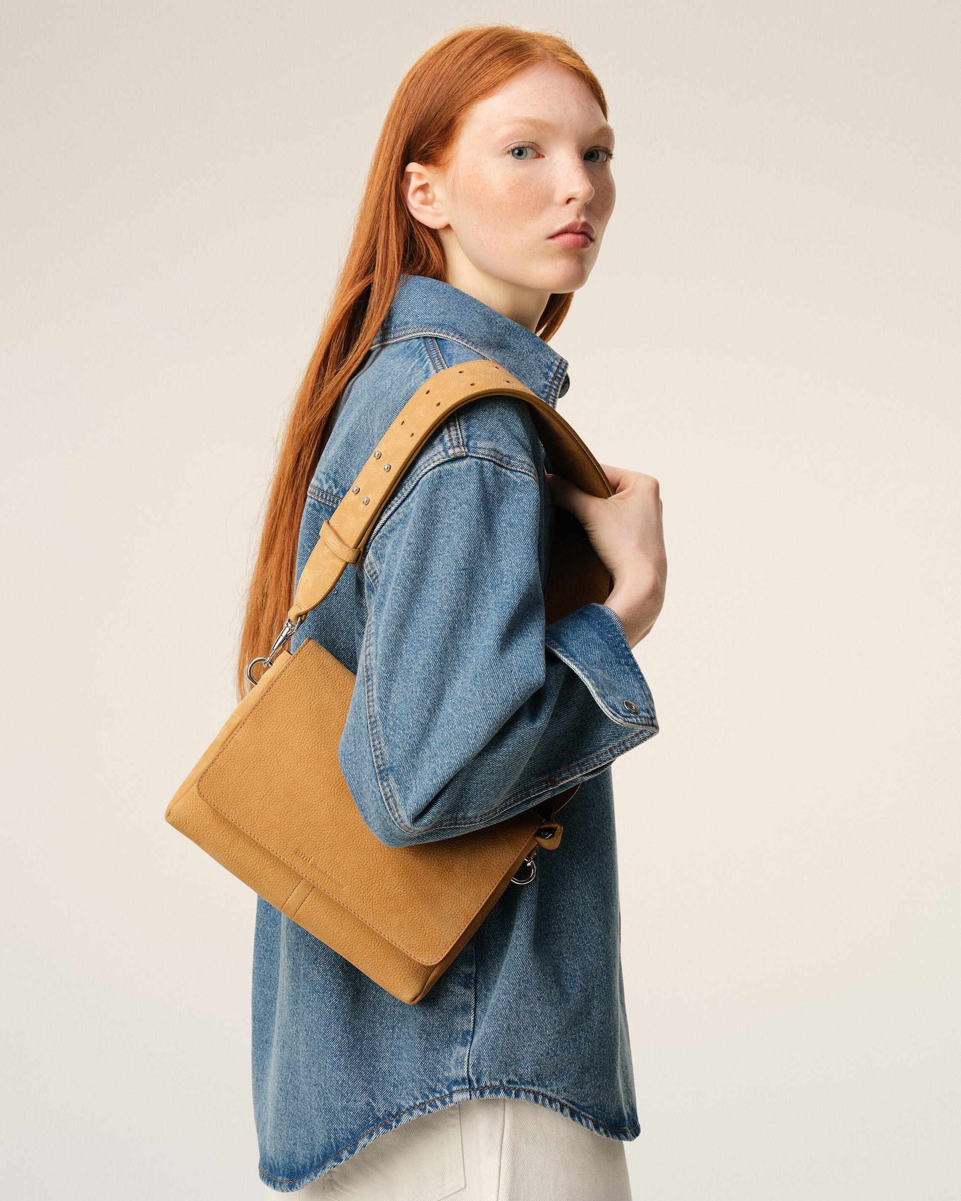 ULL731.AL0182.A086_F_2