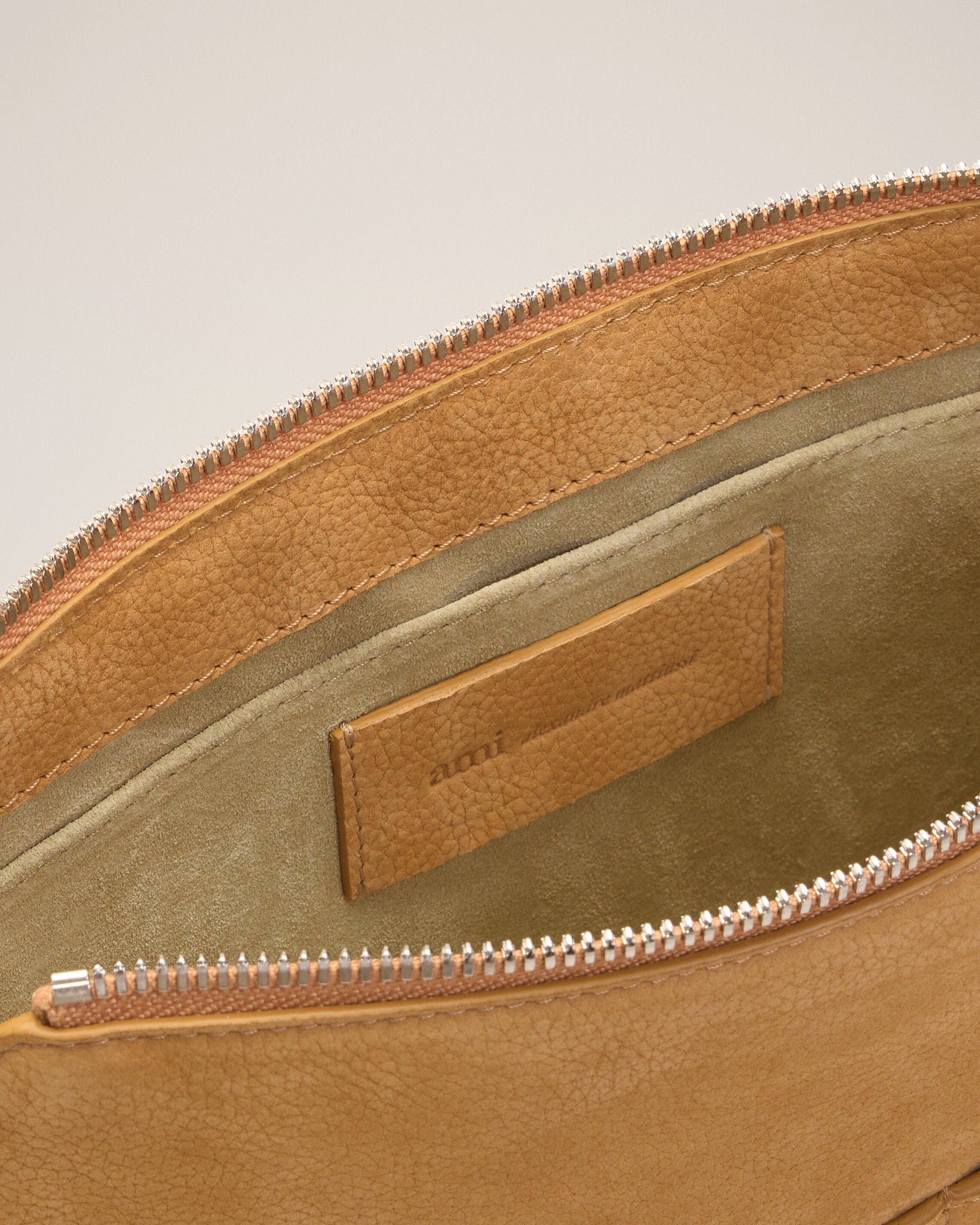 ULL731.AL0182.A086_F_7