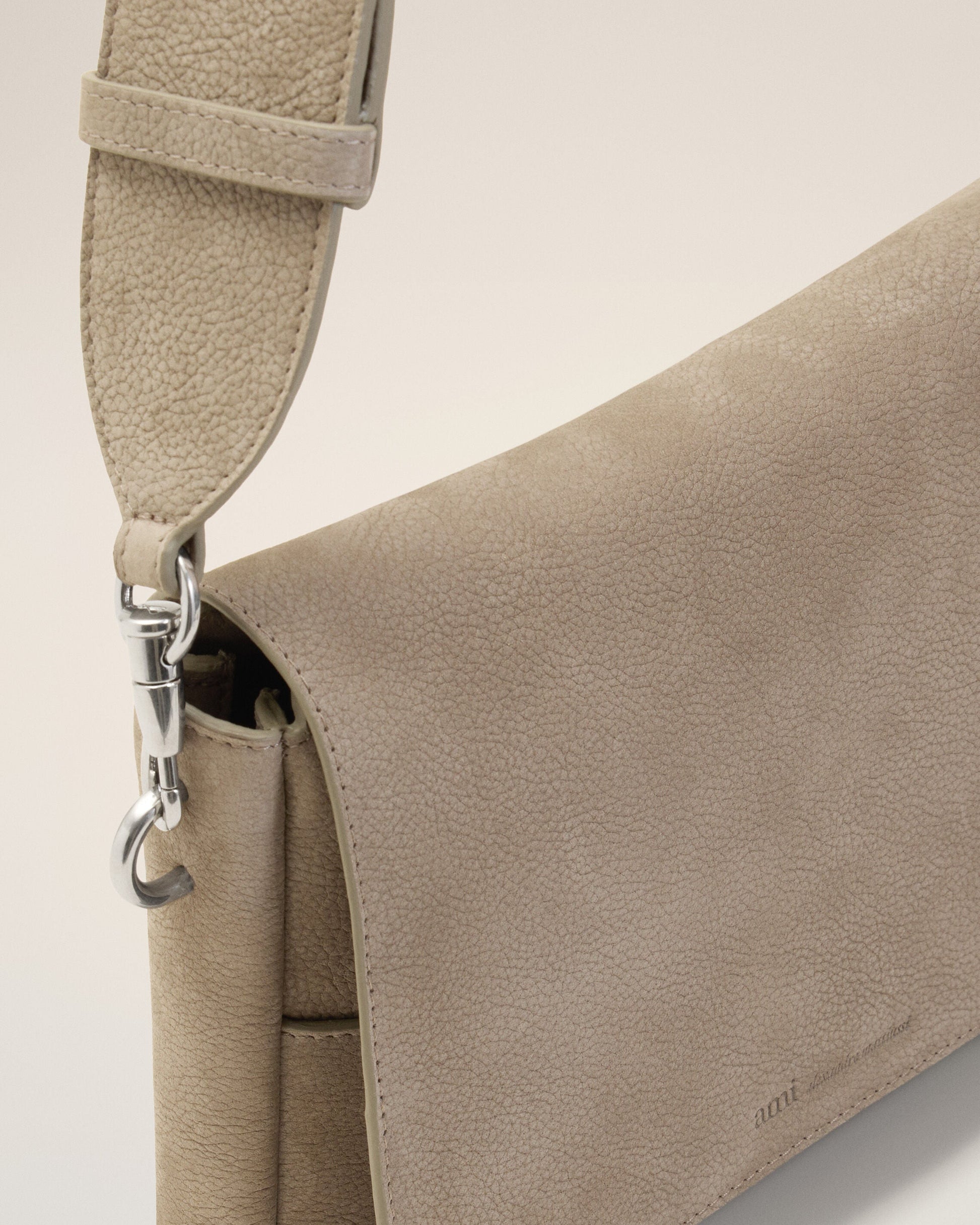 ULL731.AL0182.A002_F_6