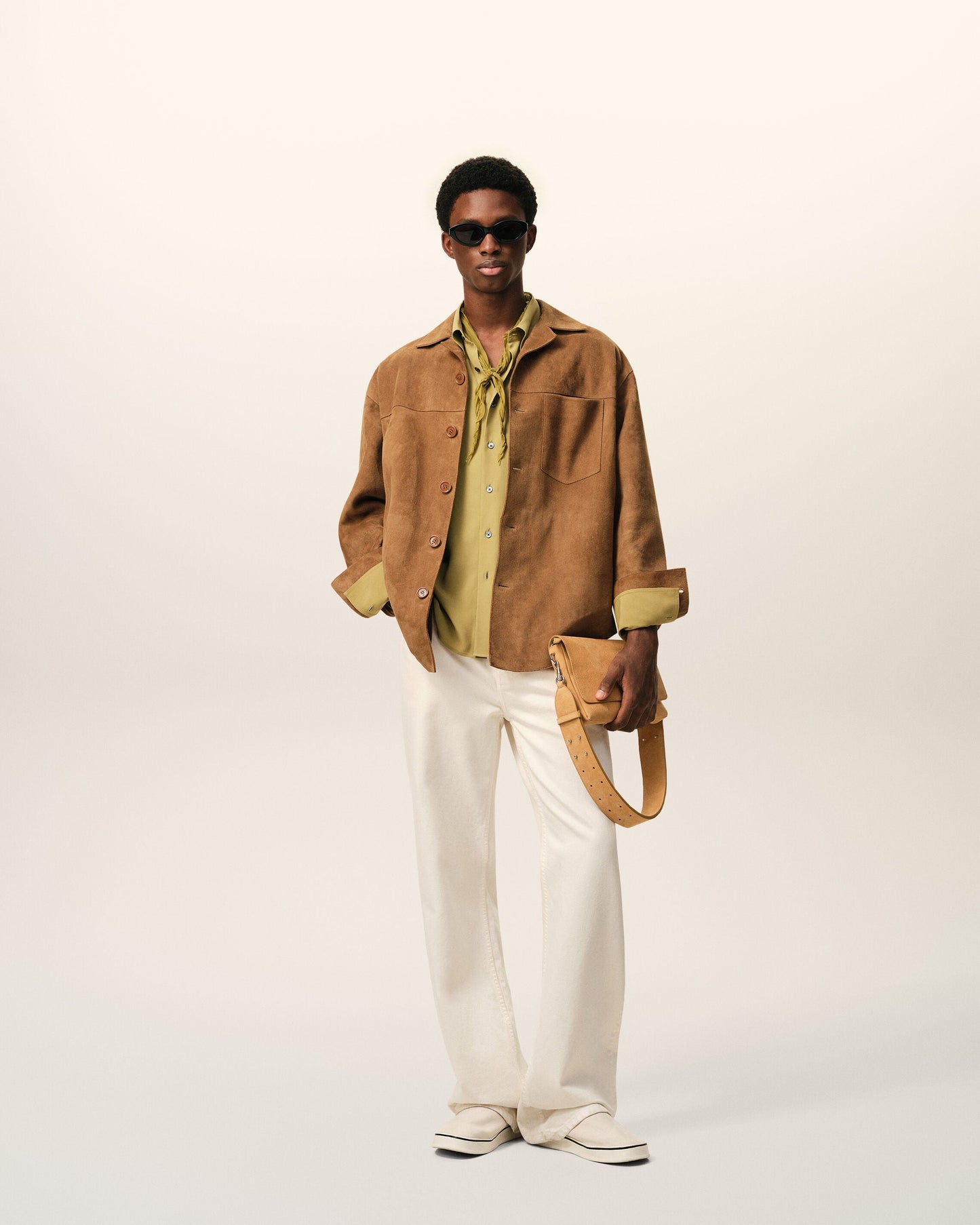 USH826.LH0059.236_H_2